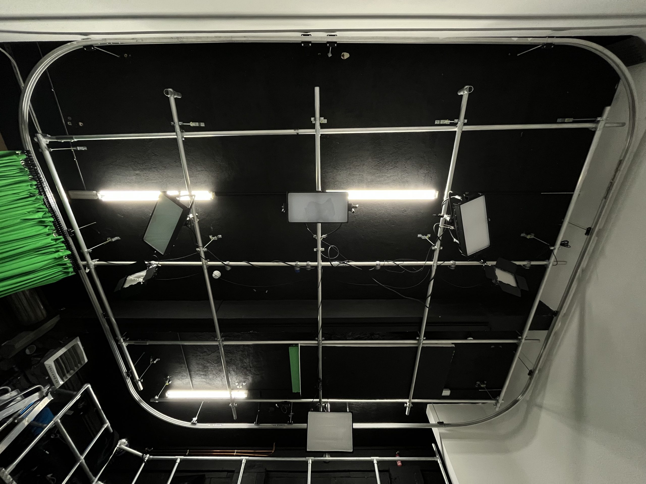 AquiferFilmStudio-lightinggrid-IMG_1713